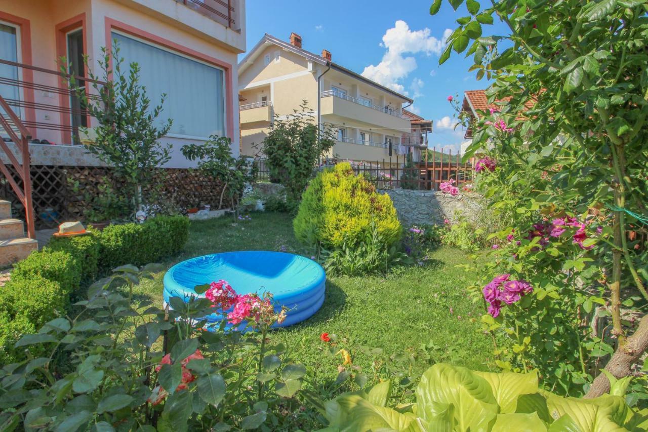 Apartmani Mishe Vevcsani Kültér fotó