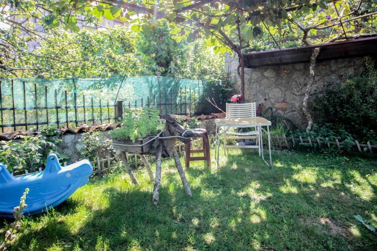 Apartmani Mishe Vevcsani Kültér fotó